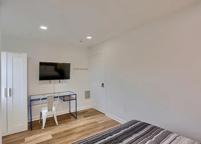 Dormont, Potomac 2d Modern And Unique Private Bedroom With Shared Bathroom * Pittsburgh